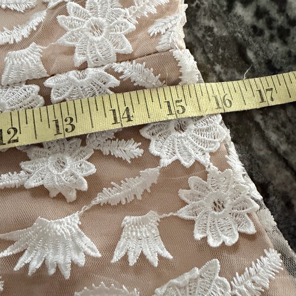 Aqua White Floral Lace Overlay Nude Mini Dress - Picture 8 of 8